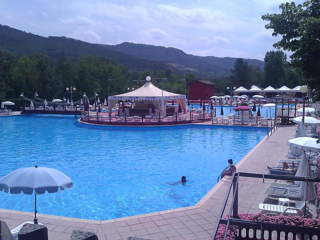 Bilocale Salice Terme Apartment Exterior foto